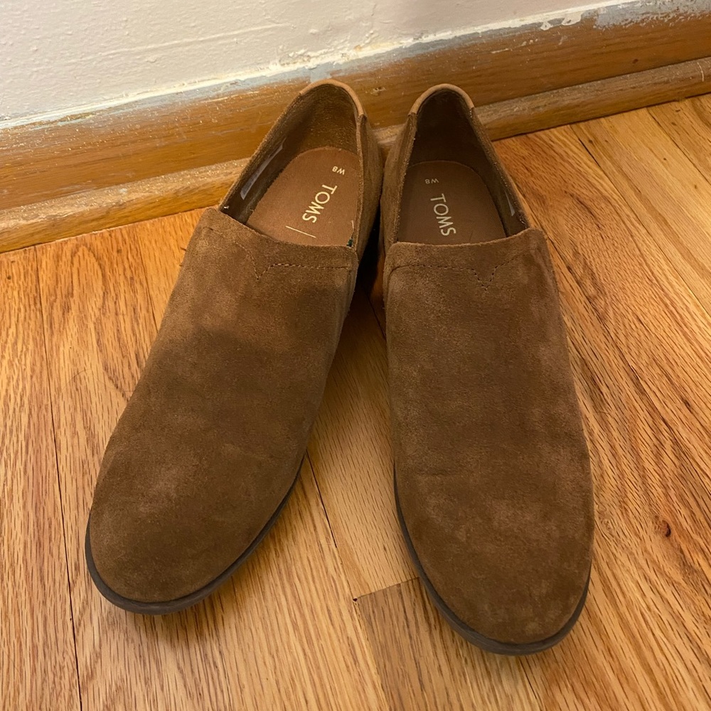 Tom’s brown booties